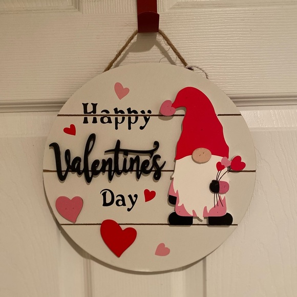 Valentines Day Gnome Wall Decor, Happy Valentines Day Gnome Wood Wall Sign - Picture 14 of 14